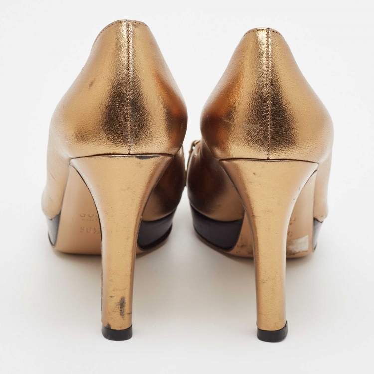 Pre Owned Gucci Gold Leather Horsebit Peep Toe Pumps Size 36.5