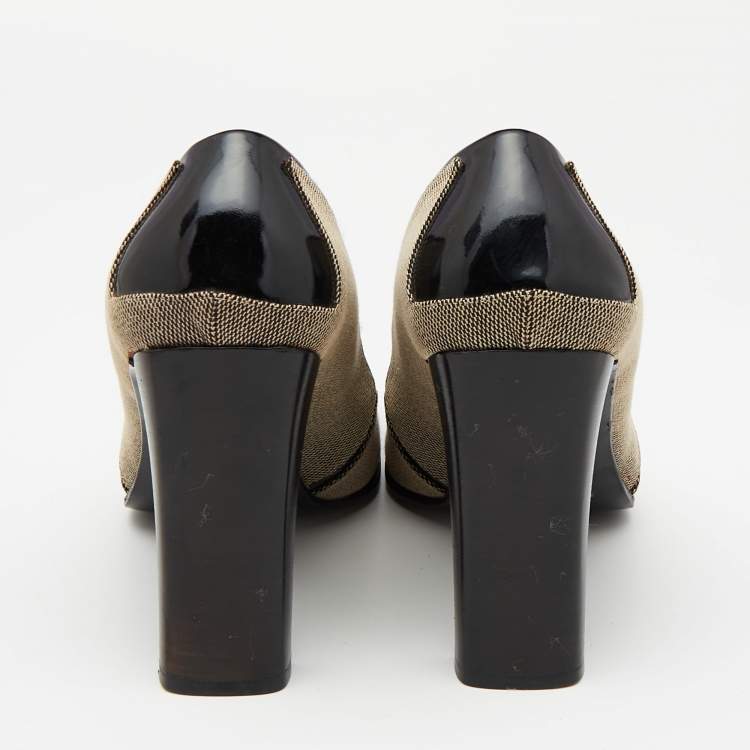 Pre Owned Gucci Brown/Black Canvas and Patent Leather Court Saith Square Toe Pumps Size 36