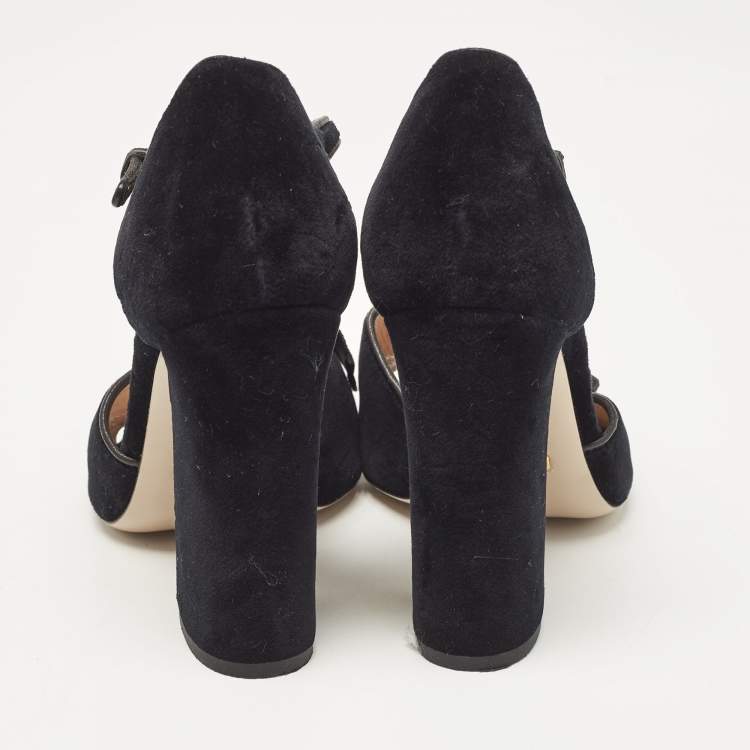 Pre Owned Gucci Black Velvet Bee Pearl Ankle Strap Sandals Size 38
