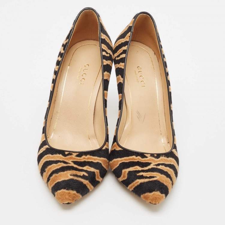 Pre Owned Gucci Beige Black/Black Calf Hair Pointed Toe Pumps Size 36.5