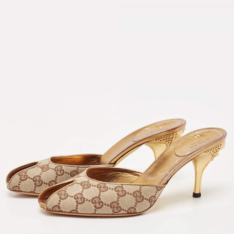 Pre Owned Gucci Beige GG Canvas Studded Heel Peep Toe Mules Size 39.5