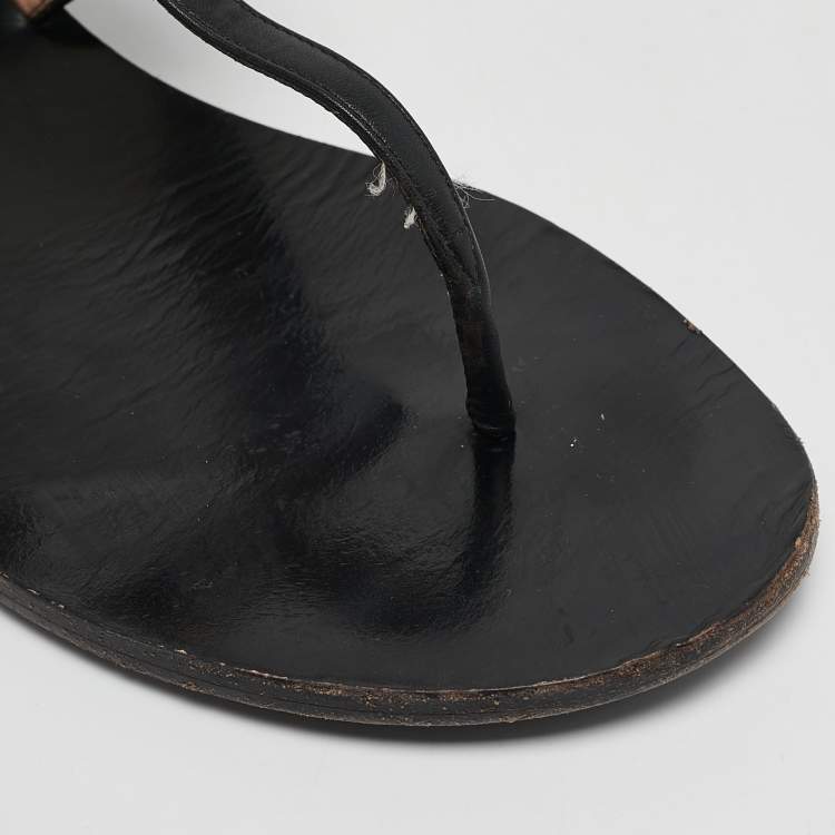 Pre Owned Gucci Black Leather GG Marmont Thong Flats Size 40