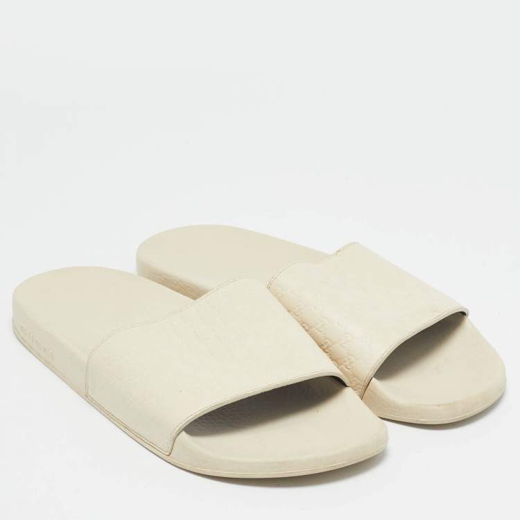 Pre Owned Gucci Cream Microguccissima Rubber Pool Flats Size 39