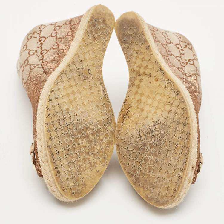 Pre Owned Gucci Beige GG Canvas Charlotte Horsebit Wedge Peep Toe Espadrille Pumps Size 36.5