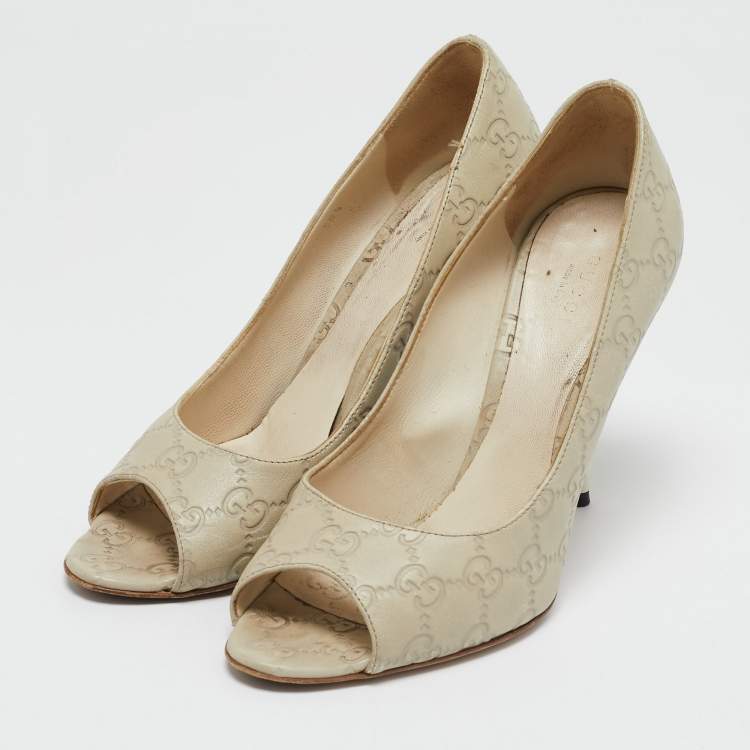 Pre Owned Gucci Off White Guccissima Leather Horsebit Peep Toe Pumps Size 38.5
