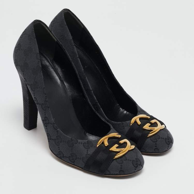 Pre Owned Gucci Grey/Black GG Canvas Interlocking Logo Round Toe Pumps Size 40.5