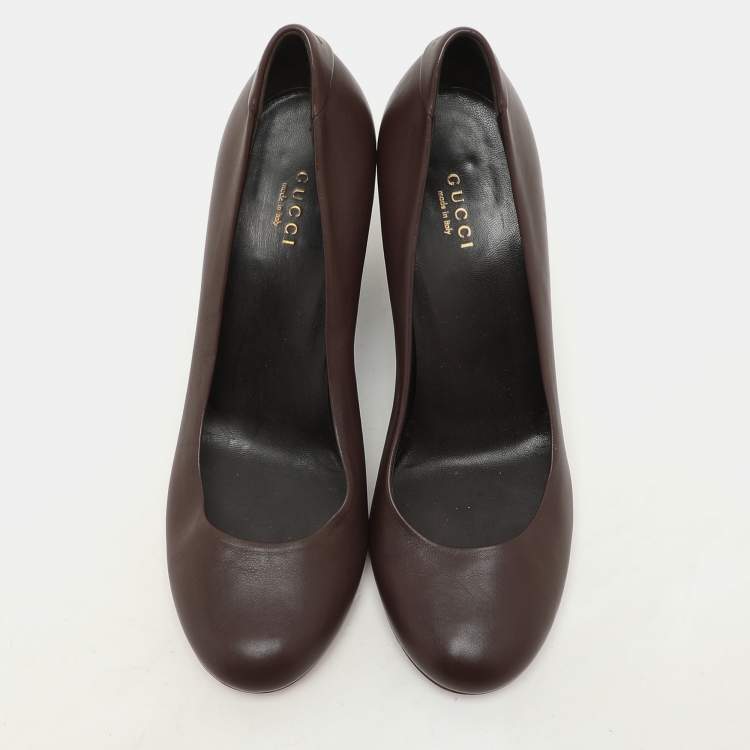 Pre Owned Gucci Brown Leather Wedge Round Toe Pumps Size 38.5