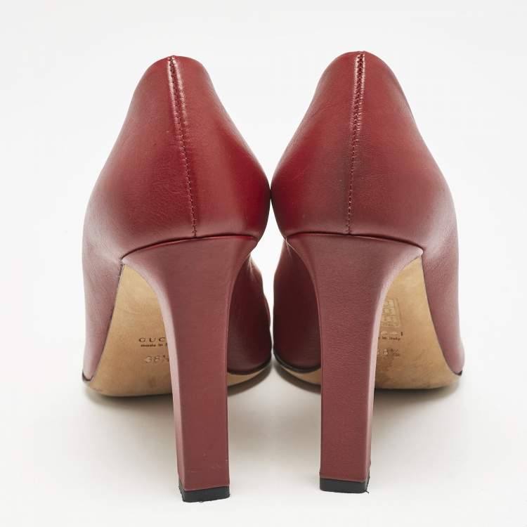 Pre Owned Gucci Red Leather GG Buckle Pumps Size 38.5