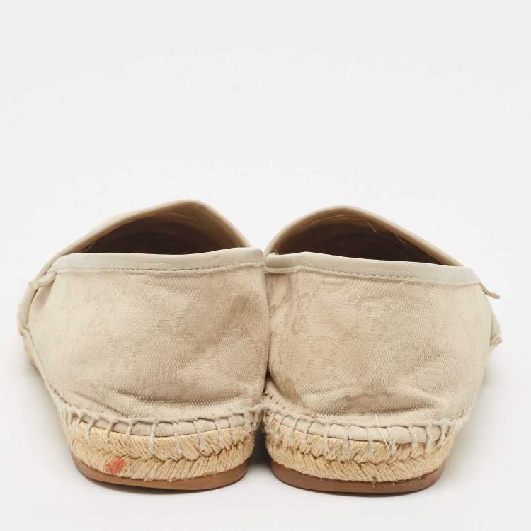 Pre Owned Gucci Grey/Cream GG Canvas And Leather Slip On Espadrille Flats Size 39