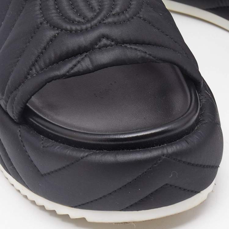 مملوكة مسبقًا Gucci Black Matelassé Nylon Angelina Platform Sandals Size 36.5