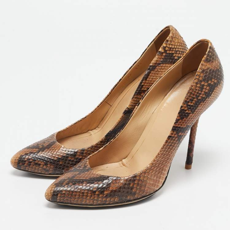Pre Owned Gucci Brown Python Leather Pointed Toe Pumps Size 37.5