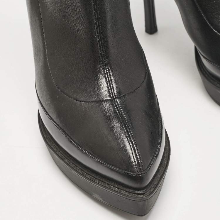 Pre Owned Gucci Black Leather Zipped Ankle Length Boots Size 36.5