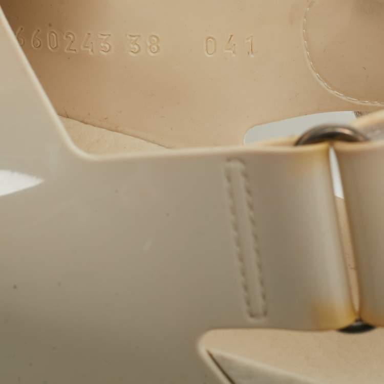 مملوكة مسبقًا Gucci Cream Rubber Isla Dad Slingback Sandals Size 38
