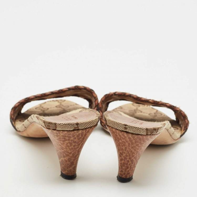 Pre Owned Gucci Brown Leather and GG Canvas Slide Sandals Size 37.5