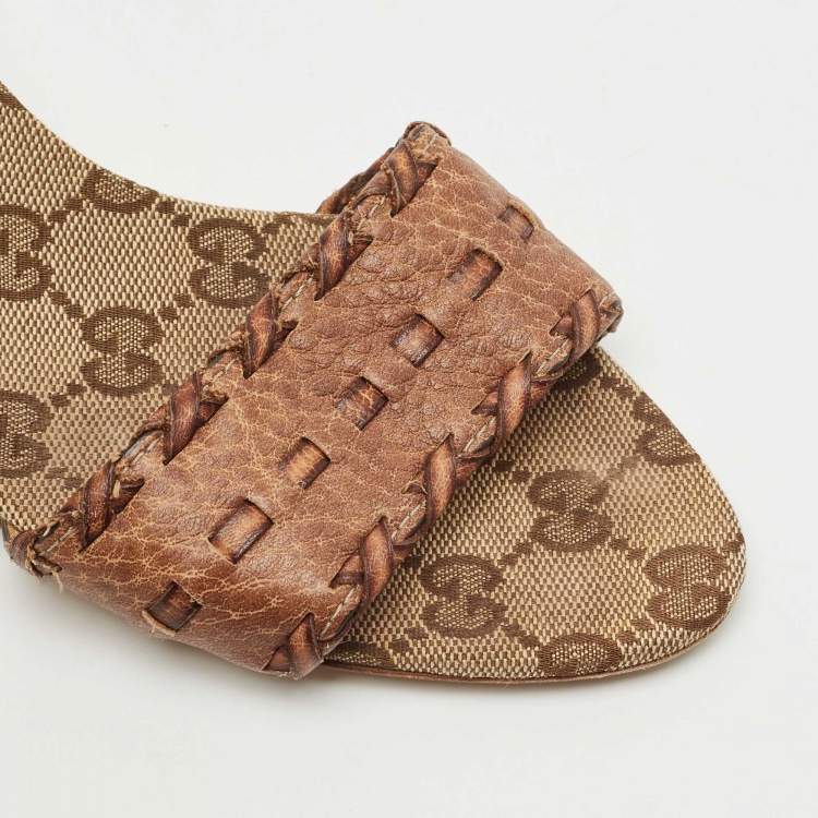 Pre Owned Gucci Brown Leather and GG Canvas Slide Sandals Size 37.5