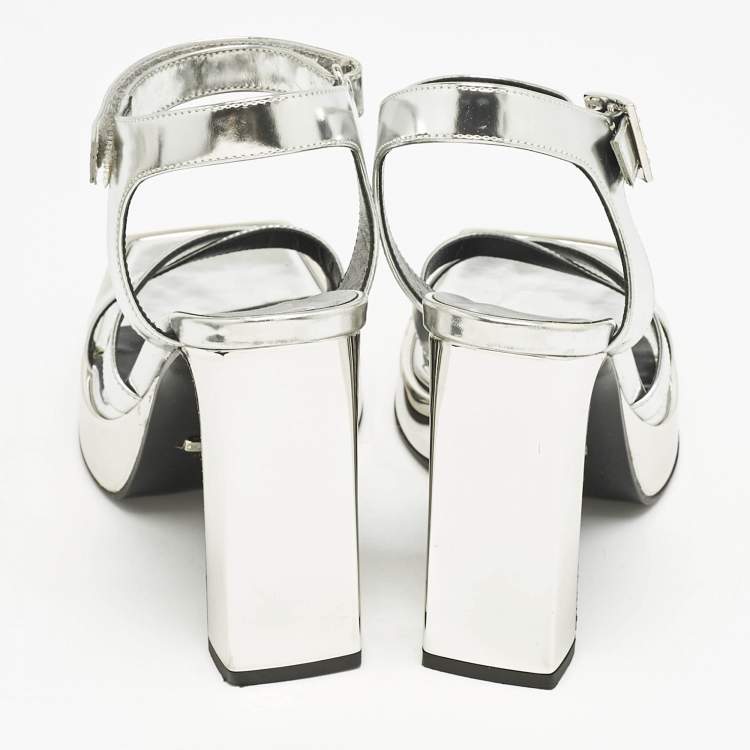 Pre Owned Gucci Silver Leather Buckle Crystal Embellished Ankle Strap Platform Sandals Size 36