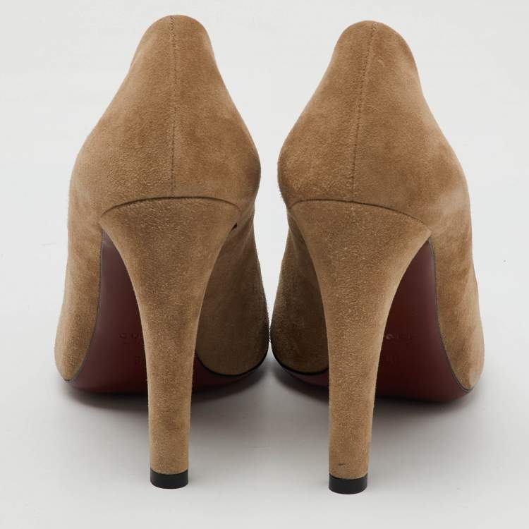 مملوكة مسبقًا Gucci Beige Suede Mischa Tassel Moccasin Pumps Size 36