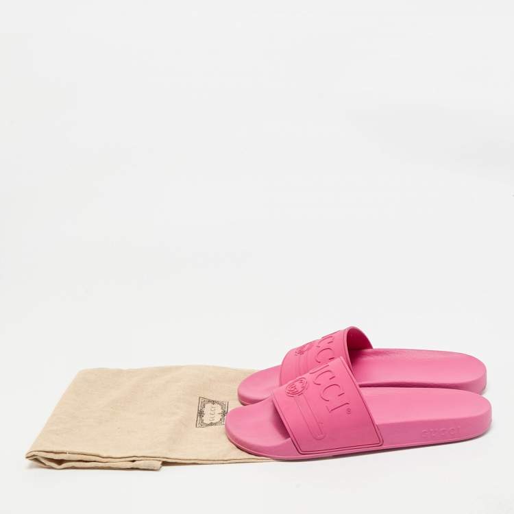 Pre Owned Gucci Pink Rubber Logo Embossed Pool Slides Size 40