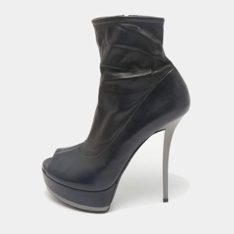 Pre Owned Gucci Black Leather Zipped Ankle Length Boots Size 39