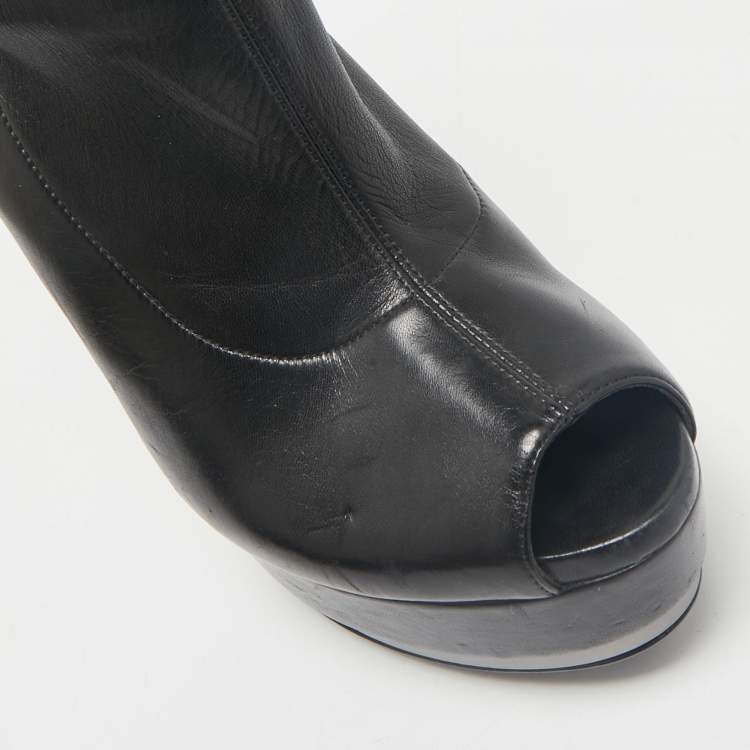 Pre Owned Gucci Black Leather Zipped Ankle Length Boots Size 39