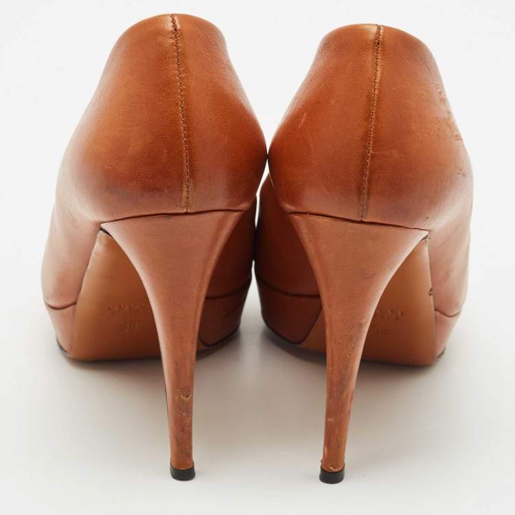 Pre Owned Gucci Brown Leather Betty Platform Pumps Size 38