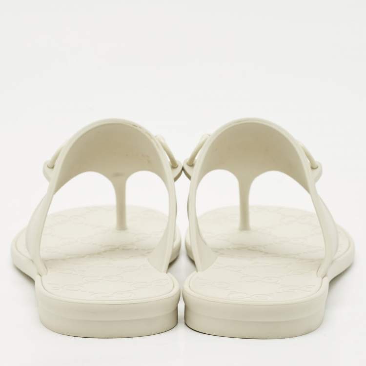 Pre Owned Gucci Grey Rubber Horsebit Thong Flats Size 39