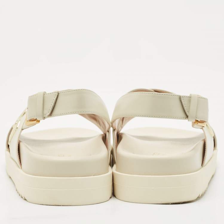 Pre Owned Gucci Off White Leather Logo Ankle Strap Flat Sandals 38.5
