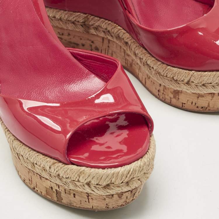 Pre Owned Gucci Coral Red Patent Leather Holie Wedge Sandals Size 35