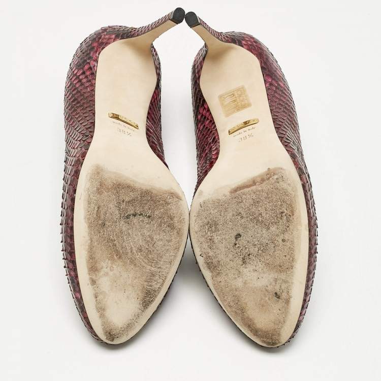 Pre Owned Gucci Two Tone Python Leather Round Toe Pumps Size 38.5