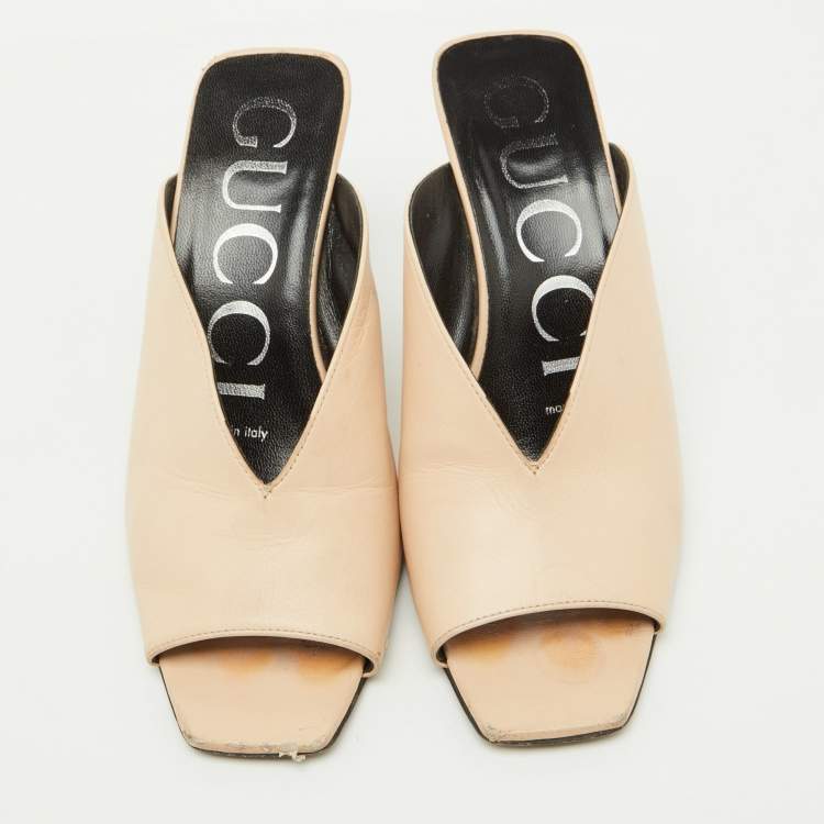 Pre Owned Gucci Beige Leather Open Toe Mules Size 36