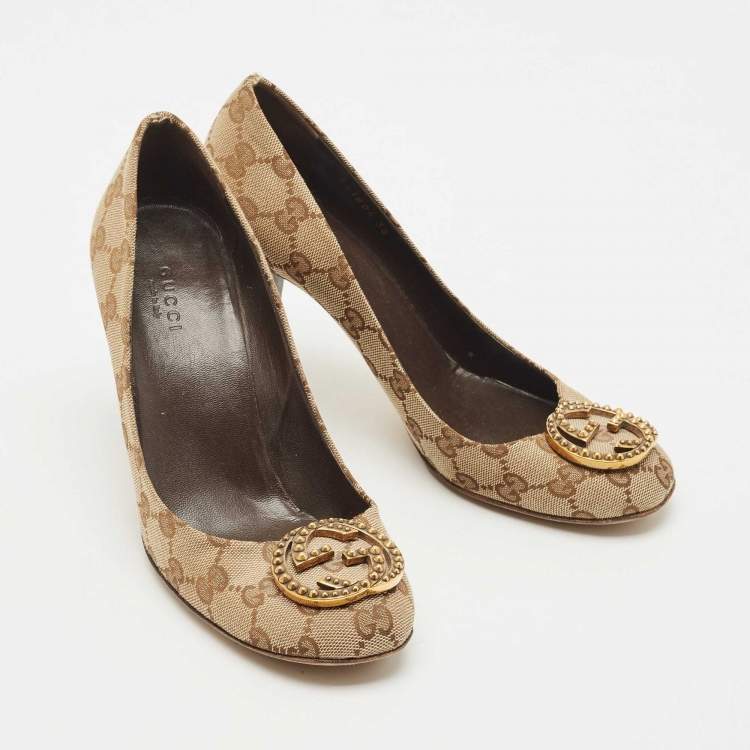 مملوكة مسبقًا Gucci Beige/Brown GG Canvas and Leather Logo Peep Toe Pumps Size 38