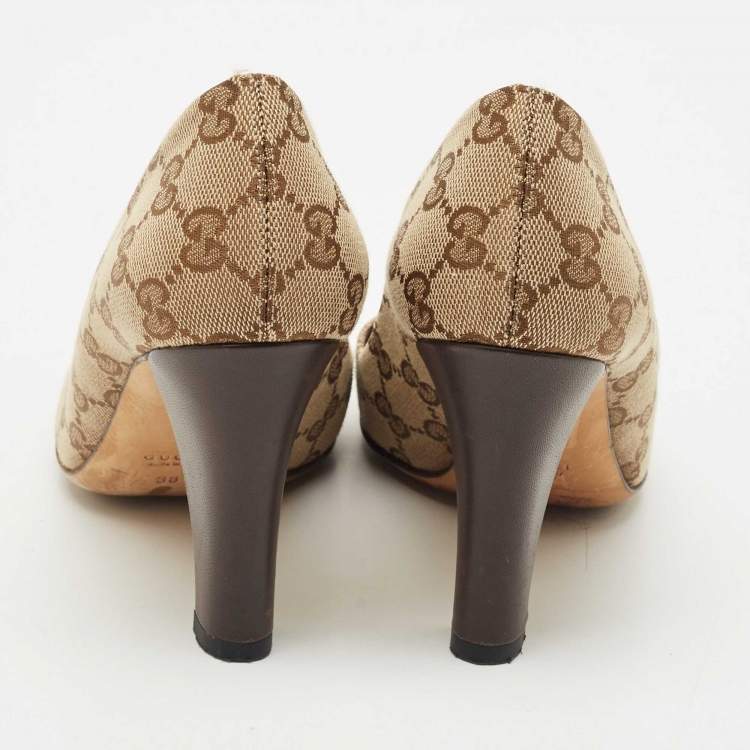 مملوكة مسبقًا Gucci Beige/Brown GG Canvas and Leather Logo Peep Toe Pumps Size 38