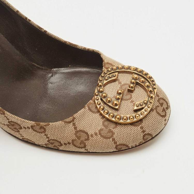 مملوكة مسبقًا Gucci Beige/Brown GG Canvas and Leather Logo Peep Toe Pumps Size 38