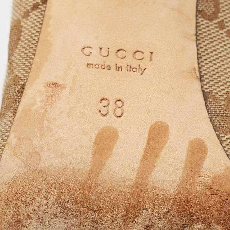 مملوكة مسبقًا Gucci Beige/Brown GG Canvas and Leather Logo Peep Toe Pumps Size 38