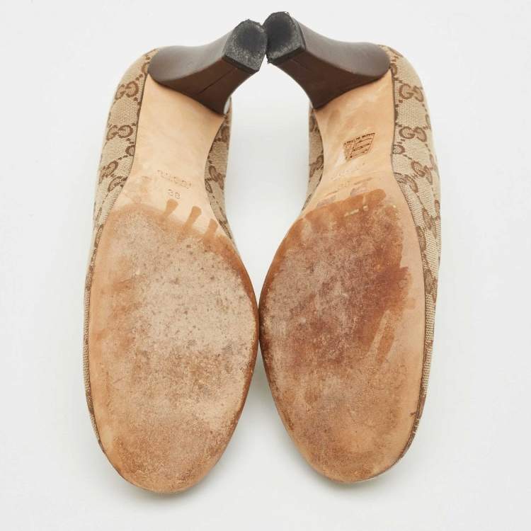 مملوكة مسبقًا Gucci Beige/Brown GG Canvas and Leather Logo Peep Toe Pumps Size 38