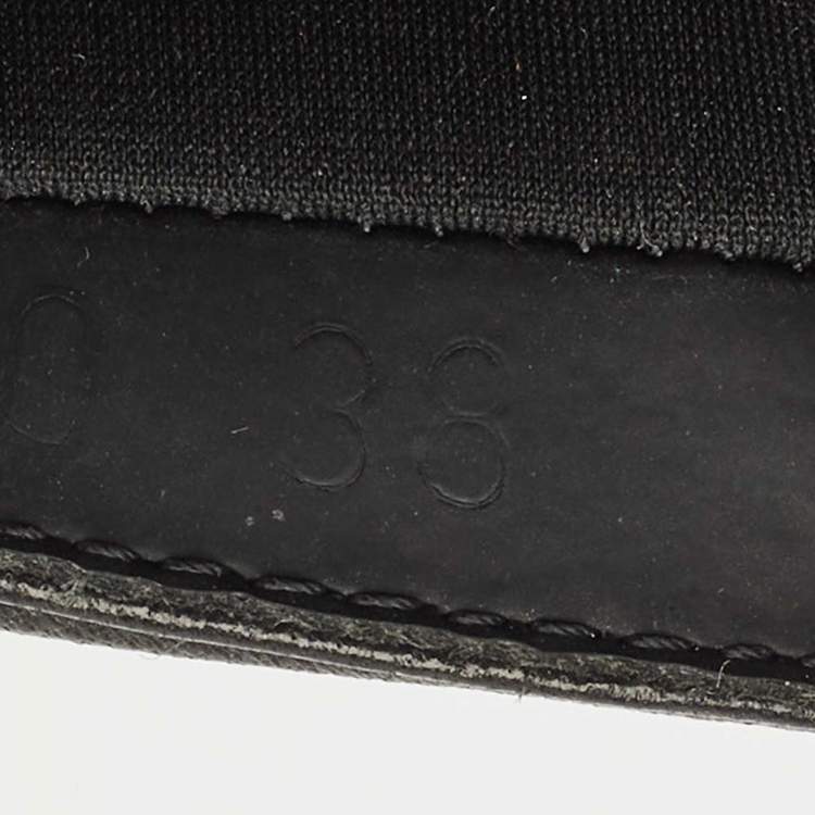 Pre Owned Gucci Black Rubber GG Logo Pool Slides Size 38