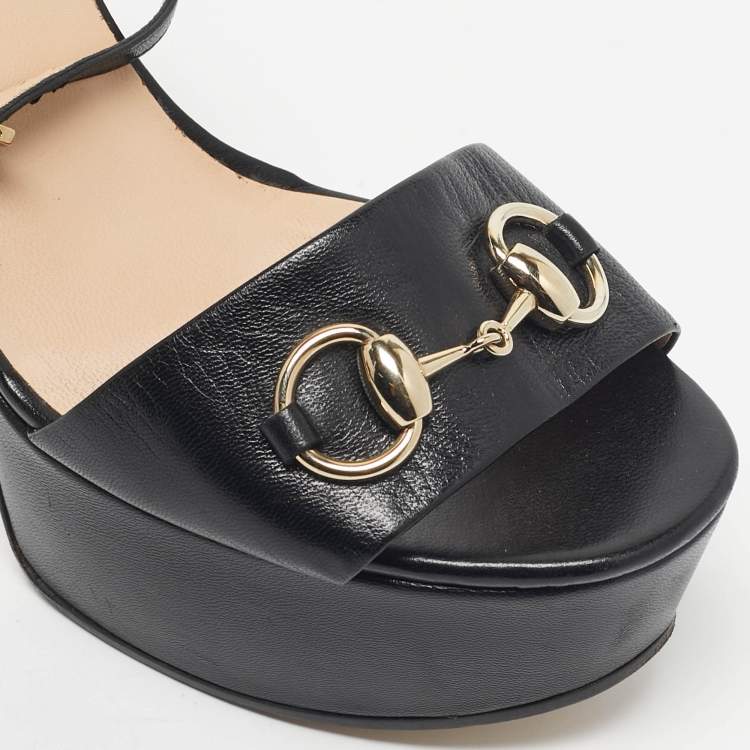 مملوكة مسبقًا Gucci Black Patent Leather Horsebit Platform Ankle Strap Sandals Size 38