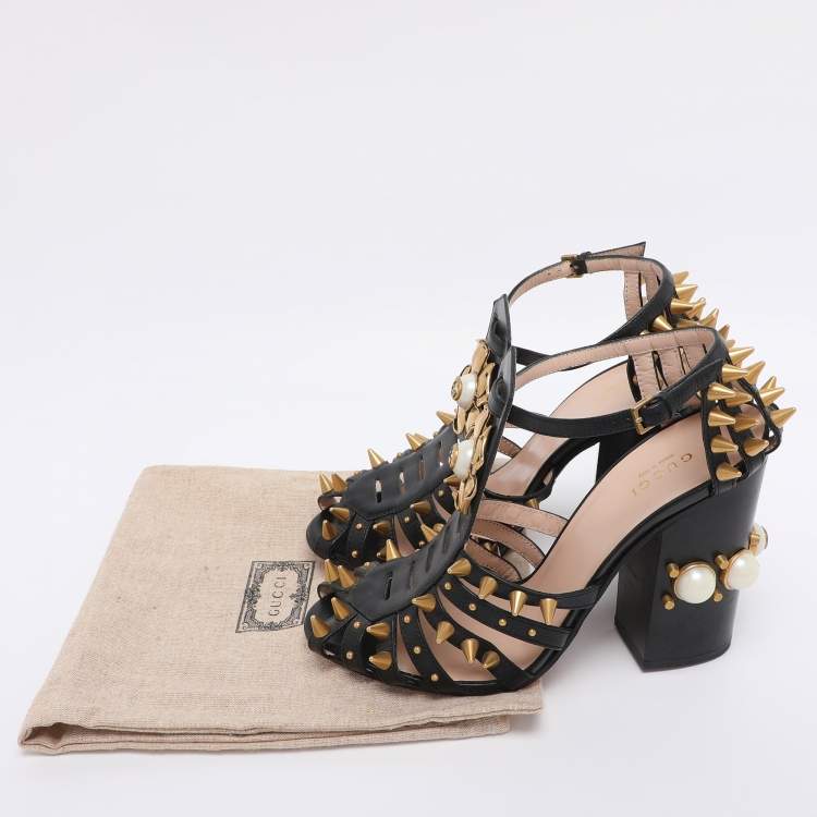 Pre Owned Gucci Black Leather Kendall Studded Sandals Size 38