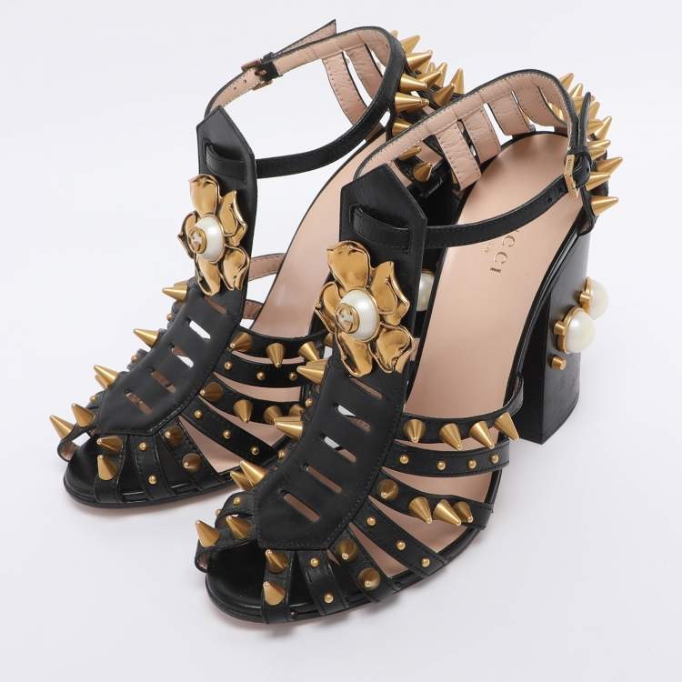 Pre Owned Gucci Black Leather Kendall Studded Sandals Size 38