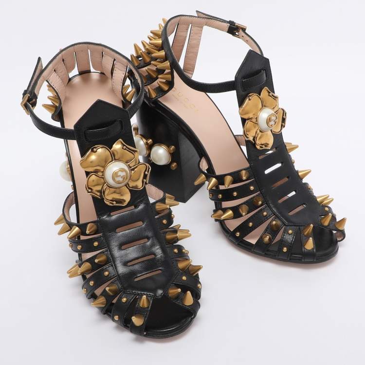 Pre Owned Gucci Black Leather Kendall Studded Sandals Size 38