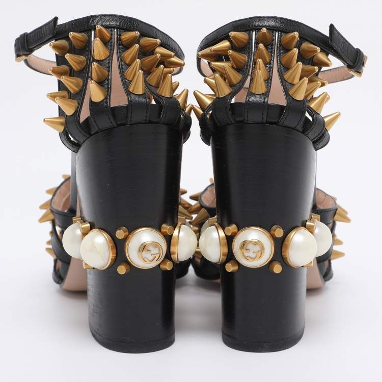 Pre Owned Gucci Black Leather Kendall Studded Sandals Size 38