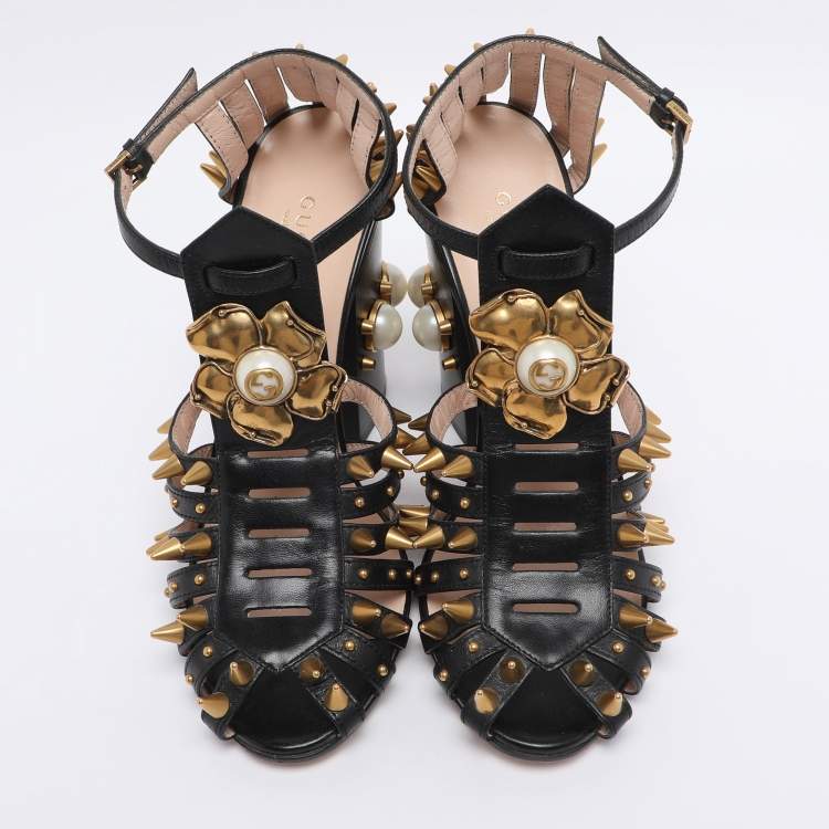 Pre Owned Gucci Black Leather Kendall Studded Sandals Size 38