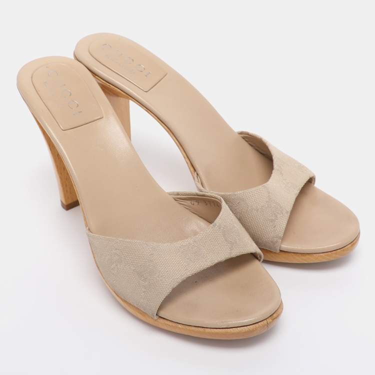 Pre Owned Gucci Beige GG Canvas Slide Sandals Size 37.5