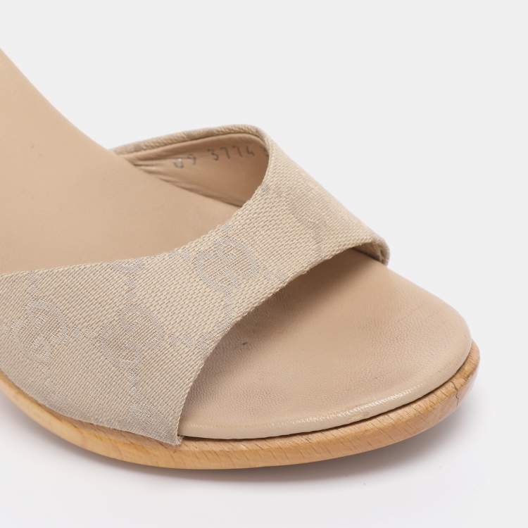 Pre Owned Gucci Beige GG Canvas Slide Sandals Size 37.5