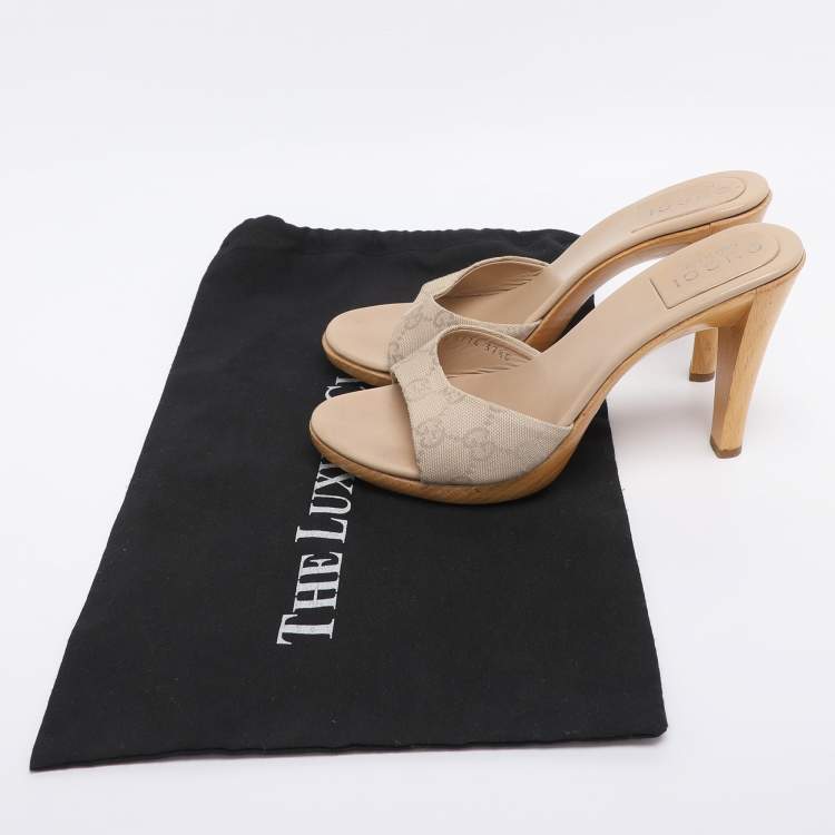 Pre Owned Gucci Beige GG Canvas Slide Sandals Size 37.5