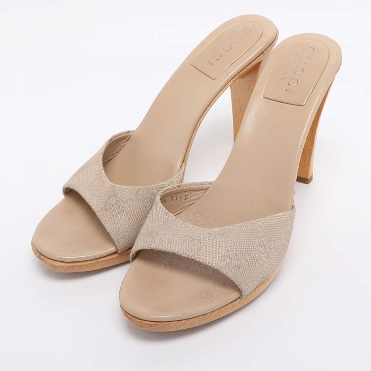 Pre Owned Gucci Beige GG Canvas Slide Sandals Size 37.5