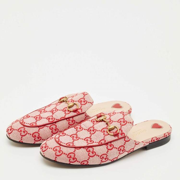 Pre Owned Gucci Red GG Supreme Canvas Princetown Flat Mules Size 37
