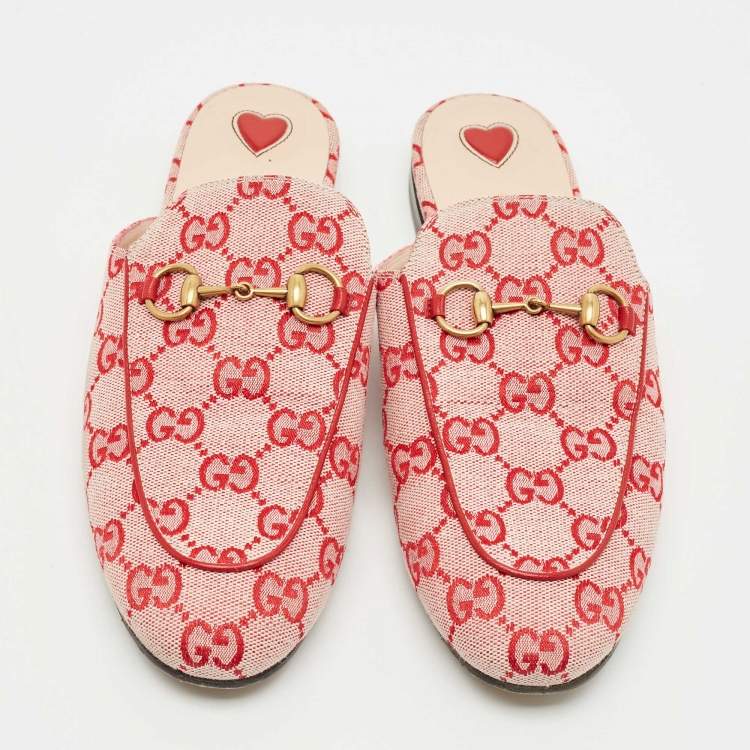 Pre Owned Gucci Red GG Supreme Canvas Princetown Flat Mules Size 37