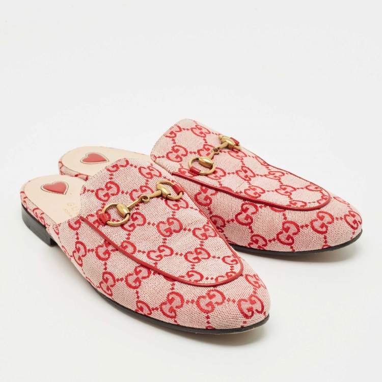 Pre Owned Gucci Red GG Supreme Canvas Princetown Flat Mules Size 37