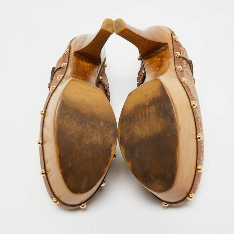 Pre Owned Gucci Brown GG Leather Janis Studded Platform Clogs Size 35.5